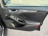 2019 Ford Focus thumbnail 38