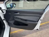 2021 Volkswagen Golf thumbnail 41