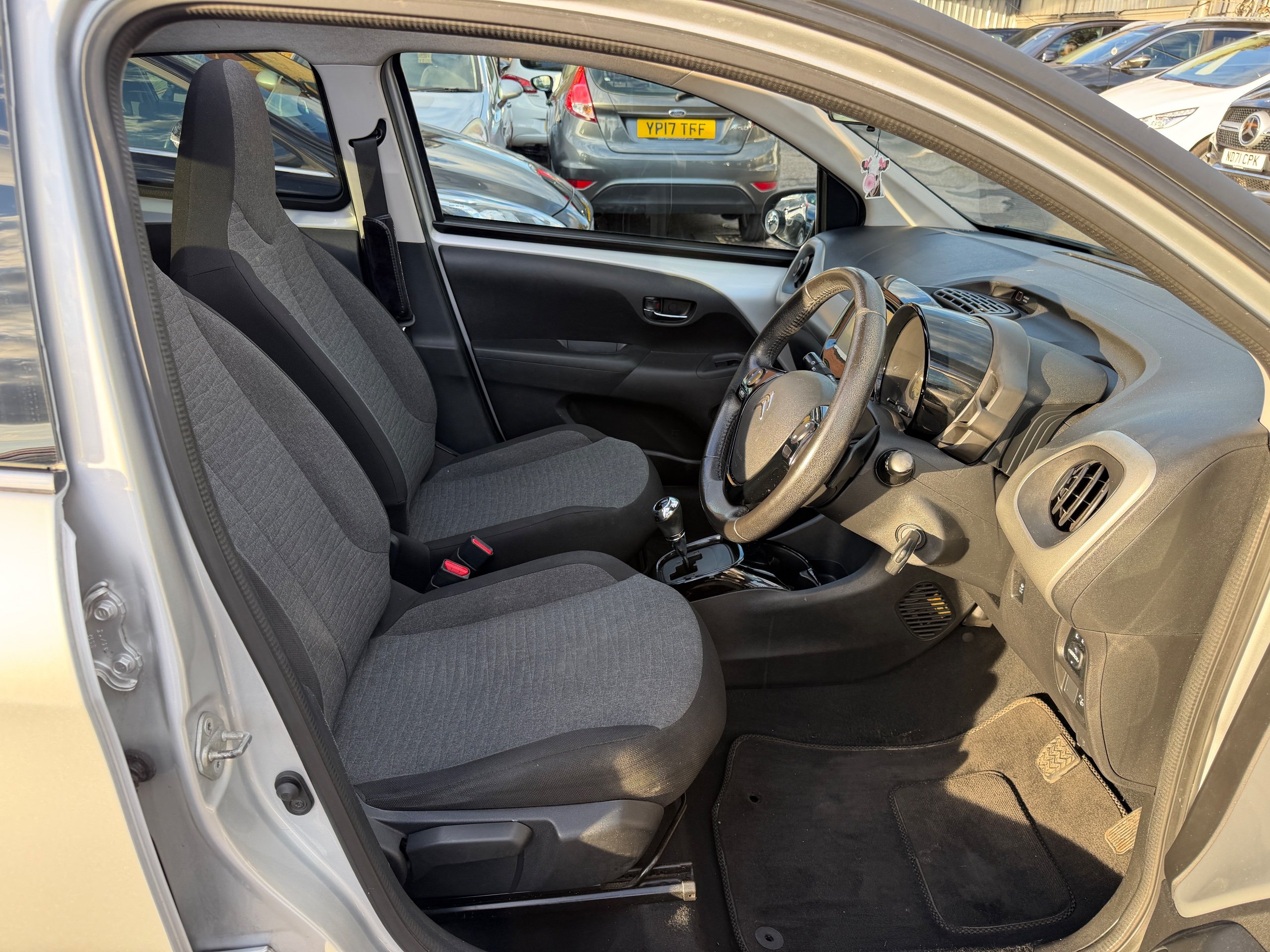 2015 Citroen C1 thumbnail 25