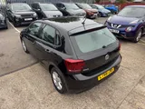 2018 Volkswagen Polo thumbnail 11