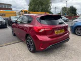 2019 Ford Focus thumbnail 11