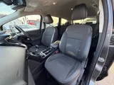 2017 Ford Kuga thumbnail 43