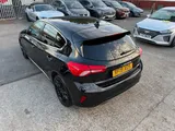 2019 Ford Focus thumbnail 8