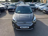 2017 Ford Kuga thumbnail 4