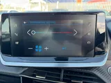 2021 Peugeot 2008 thumbnail 32