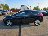 2017 Ford Focus thumbnail 6