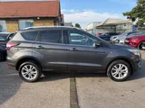 2017 Ford Kuga thumbnail 9