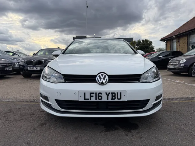 2016 Volkswagen Golf — photo 4