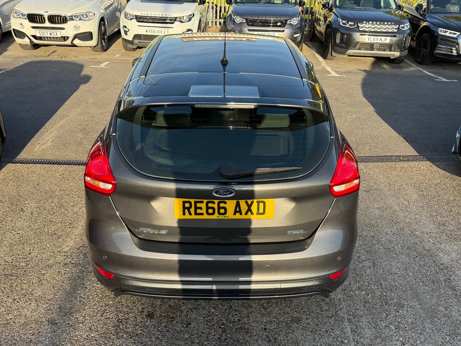 2016 Ford Focus thumbnail 13