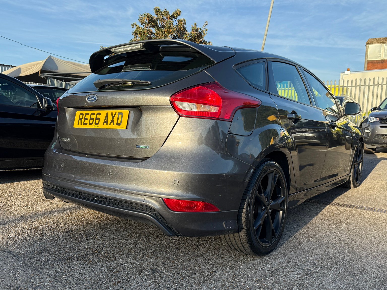 2016 Ford Focus thumbnail 14