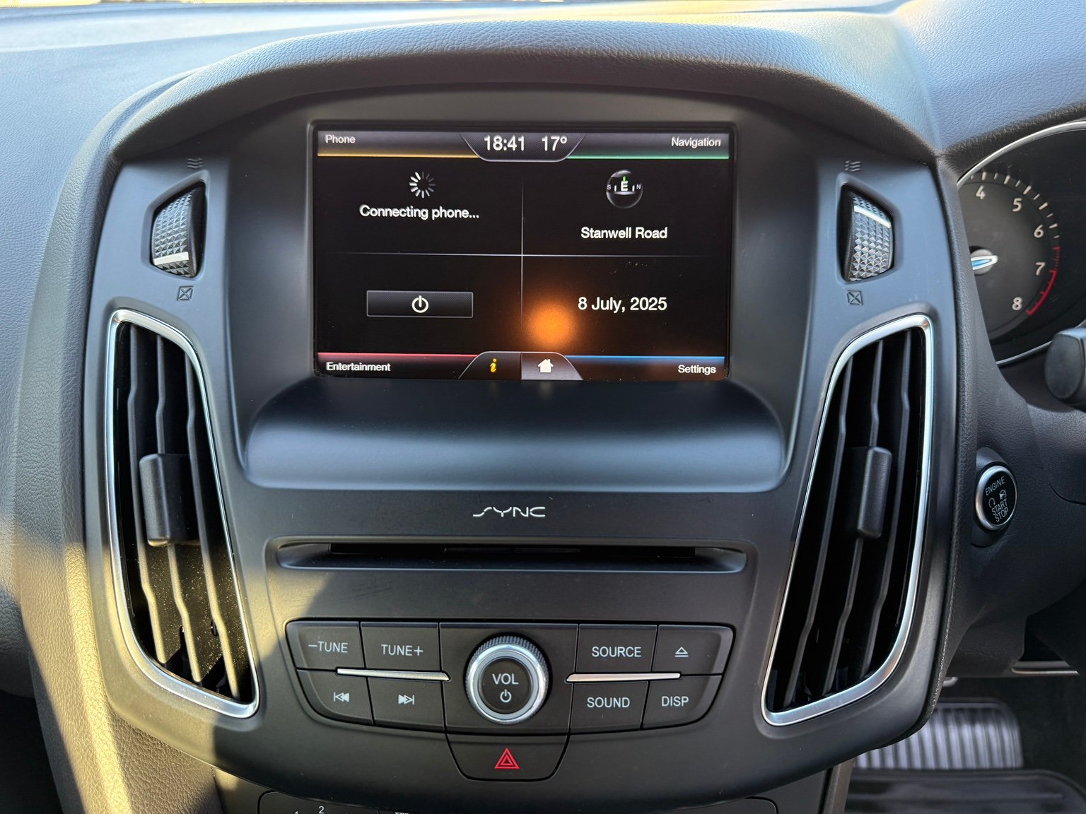 2016 Ford Focus thumbnail 29