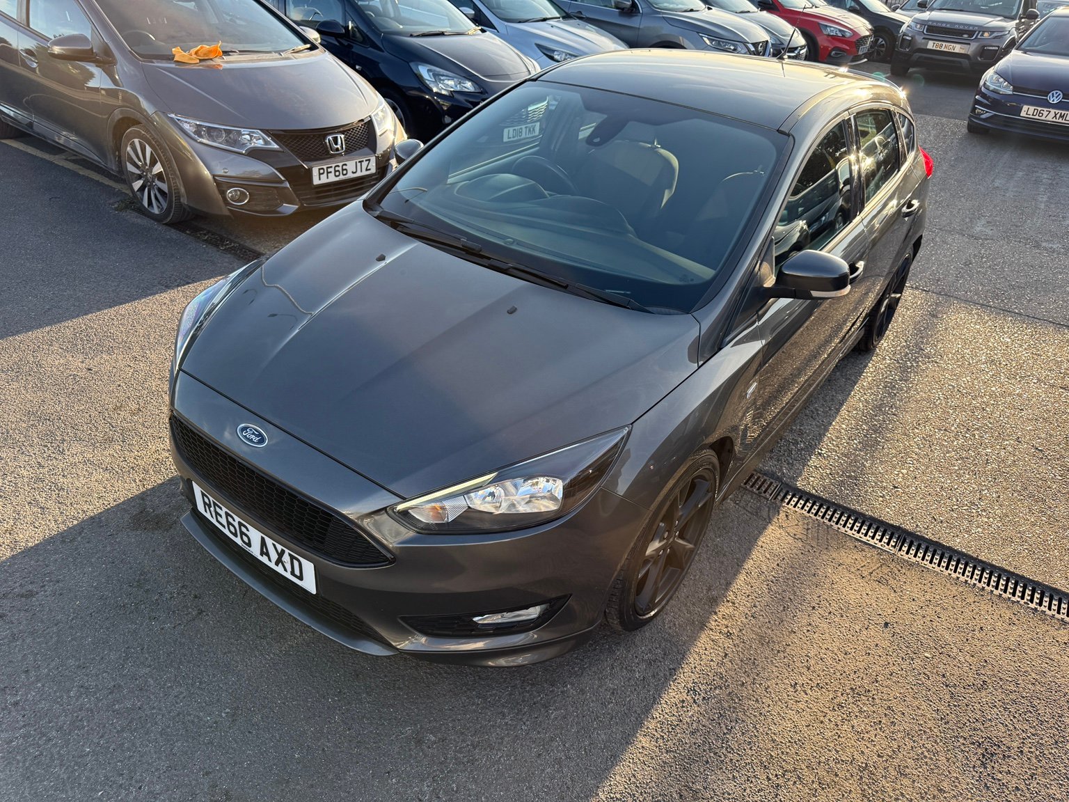 2016 Ford Focus thumbnail 6