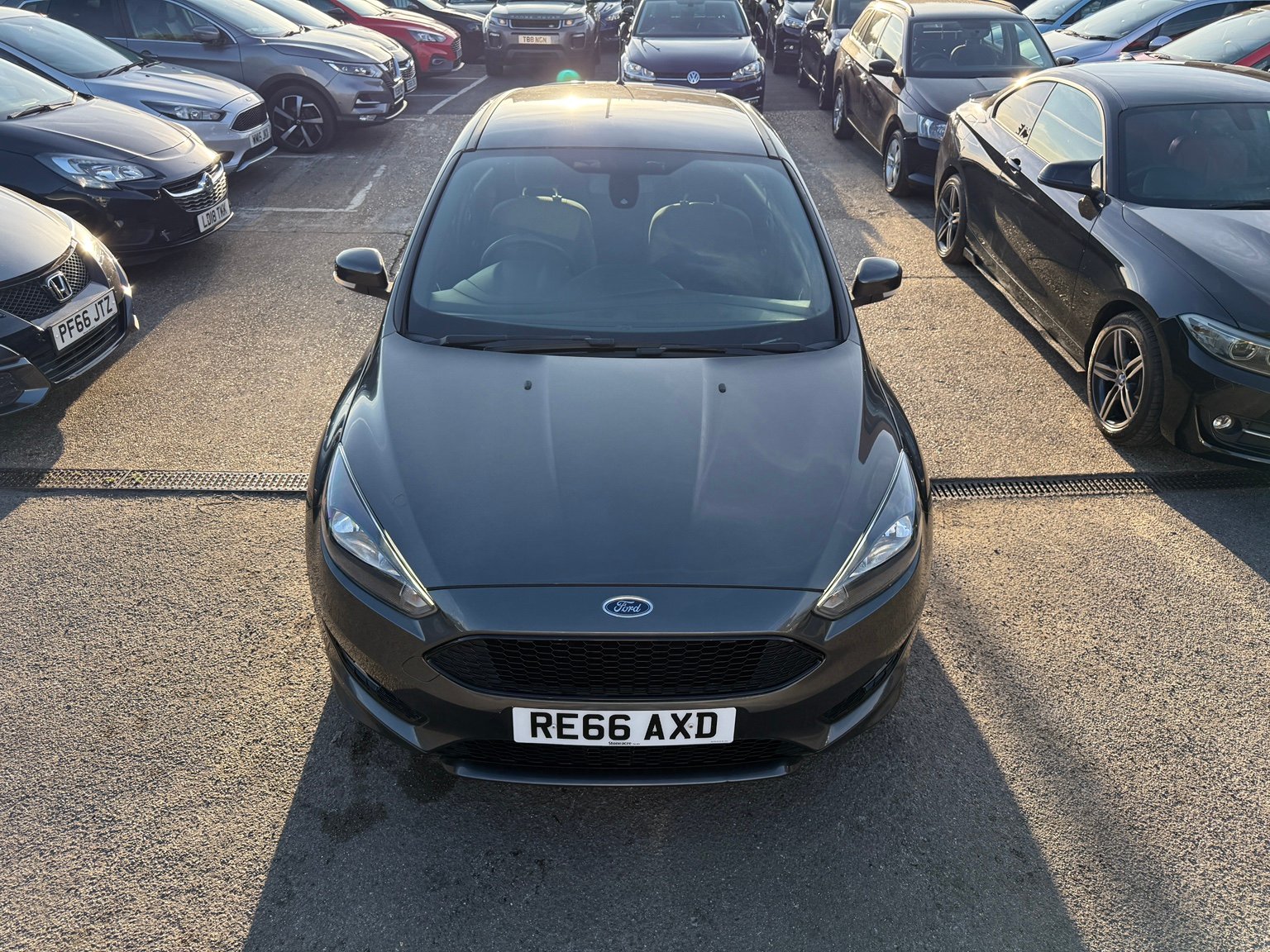 2016 Ford Focus thumbnail 5
