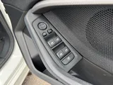2020 BMW 1 Series thumbnail 37