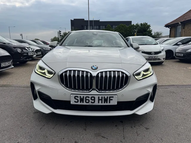 2020 BMW 1 Series — photo 3