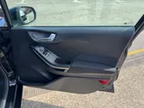 2017 Ford Fiesta thumbnail 39