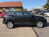 2020 Nissan Qashqai thumbnail 15