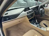 2015 BMW 3 Series thumbnail 41