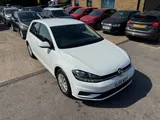 2018 Volkswagen Golf thumbnail 2