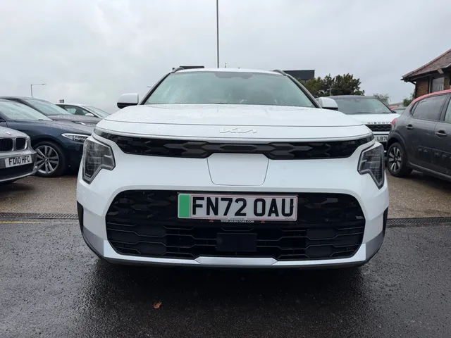 2023 KIA Niro — photo 4
