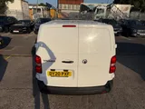 2020 Vauxhall Vivaro thumbnail 11