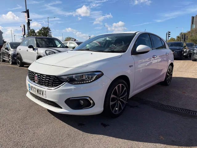 2017 Fiat Tipo — photo 2