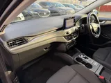 2019 Ford Focus thumbnail 16
