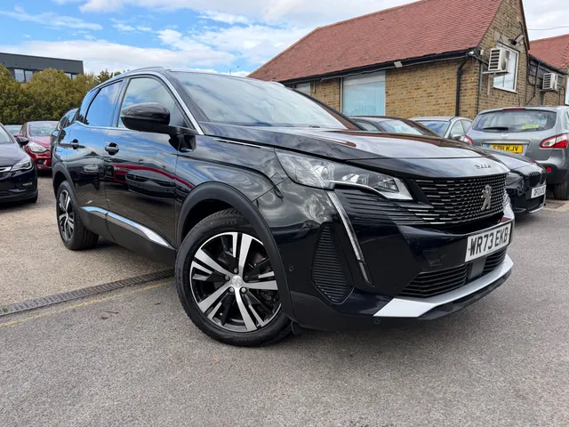 2023 Peugeot 3008 — photo 2