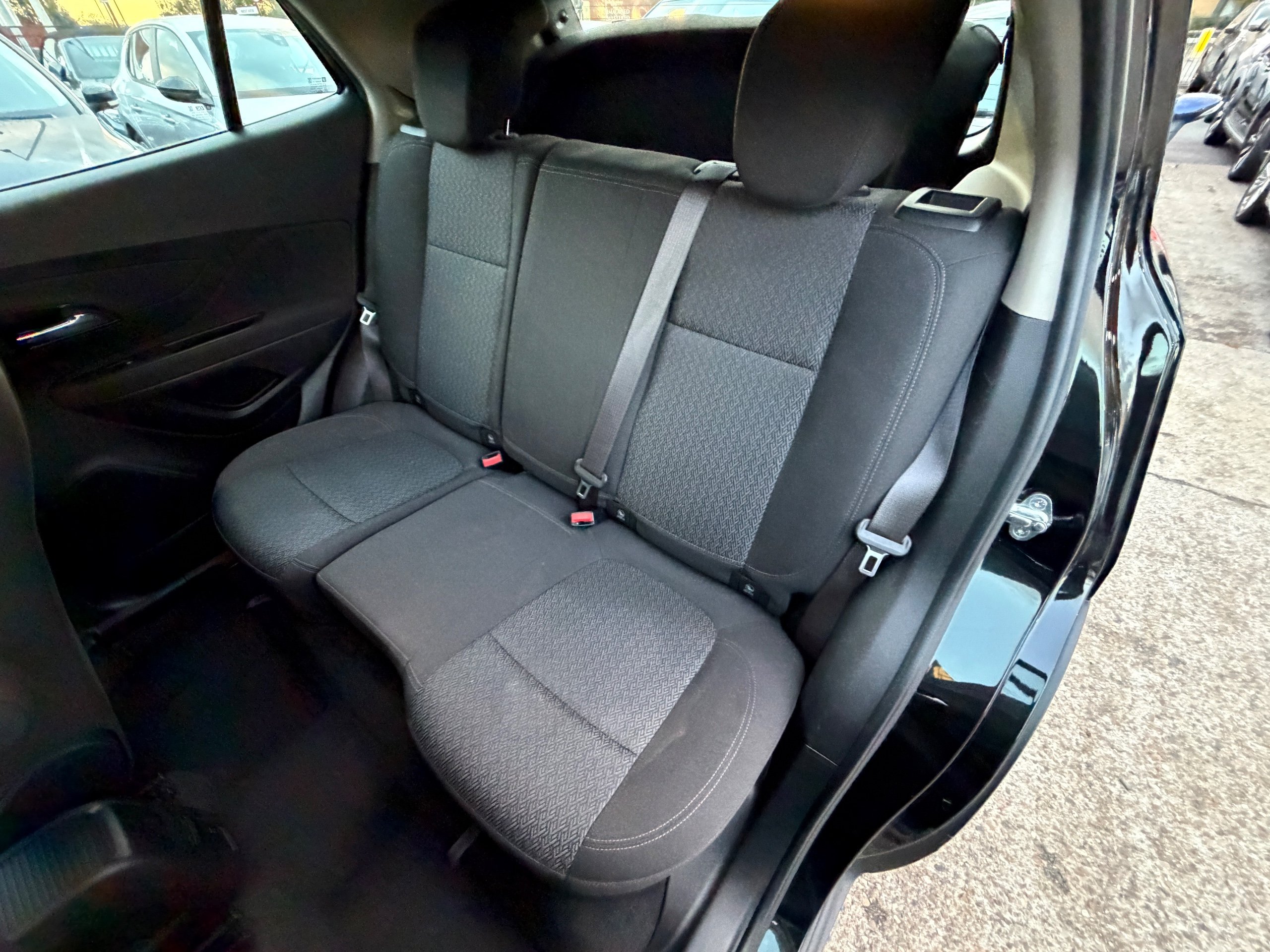 2017 Vauxhall Mokka X thumbnail 39