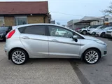 2015 Ford Fiesta thumbnail 9