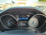 2017 Ford Focus thumbnail 32