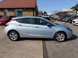 2016 Vauxhall Astra thumbnail 9