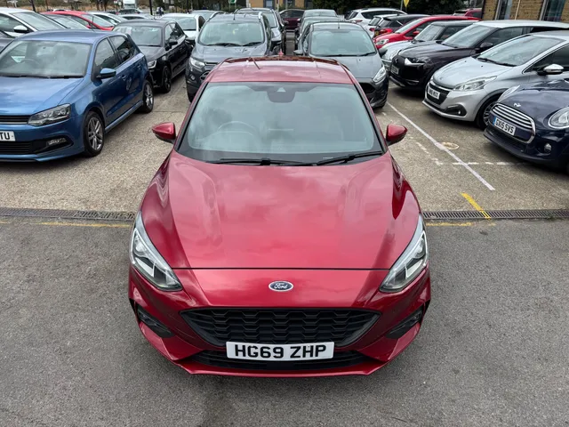 2019 Ford Focus — photo 4