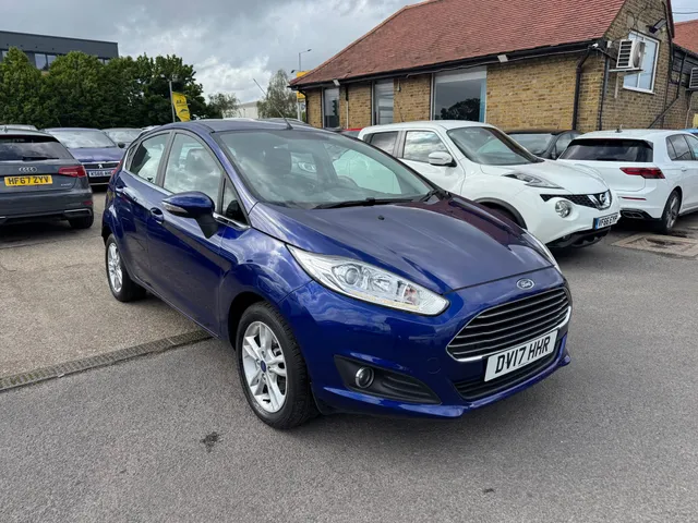 2017 Ford Fiesta — photo 4