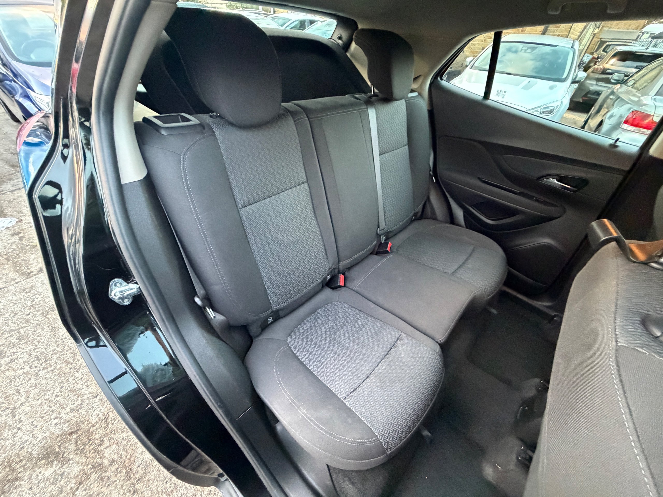 2017 Vauxhall Mokka X thumbnail 40