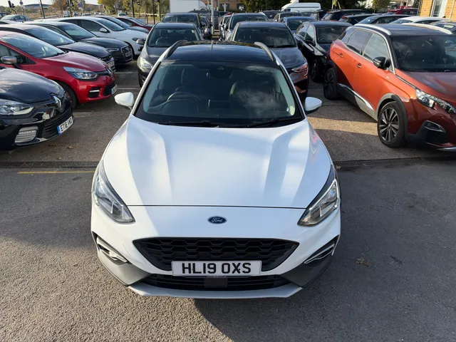 2019 Ford Focus — photo 4