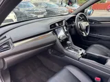 2017 Honda Civic thumbnail 18