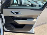 2017 Land Rover Range Rover Velar thumbnail 16