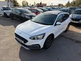 2019 Ford Focus thumbnail 2