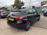 2018 Peugeot 308 thumbnail 9