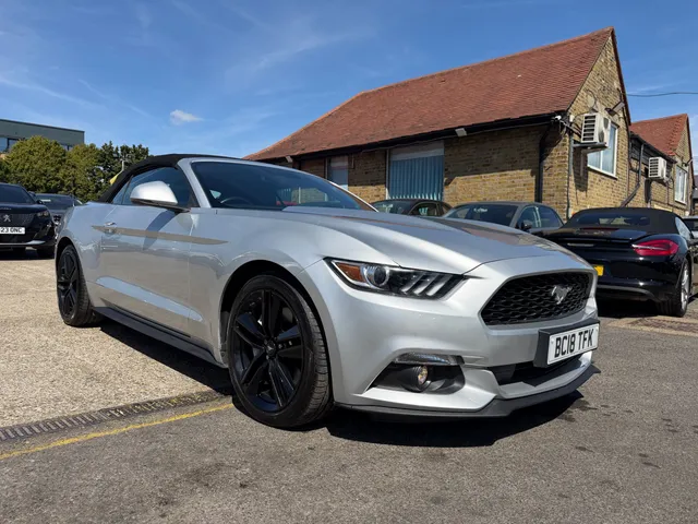 2018 Ford Mustang — photo 2