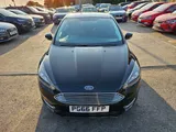 2017 Ford Focus thumbnail 3