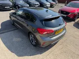 2019 Ford Focus thumbnail 12