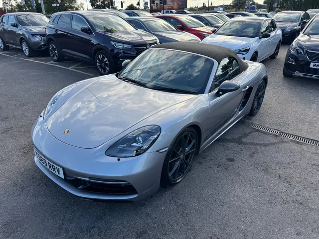 2019 Porsche 718 — photo 2