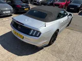 2018 Ford Mustang thumbnail 9