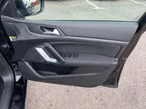 2018 Peugeot 308 thumbnail 25