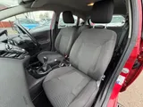 2015 Ford Fiesta thumbnail 44