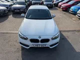 2017 BMW 1 Series thumbnail 4