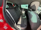 2015 Renault Clio thumbnail 30