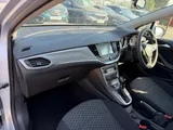 2016 Vauxhall Astra thumbnail 29